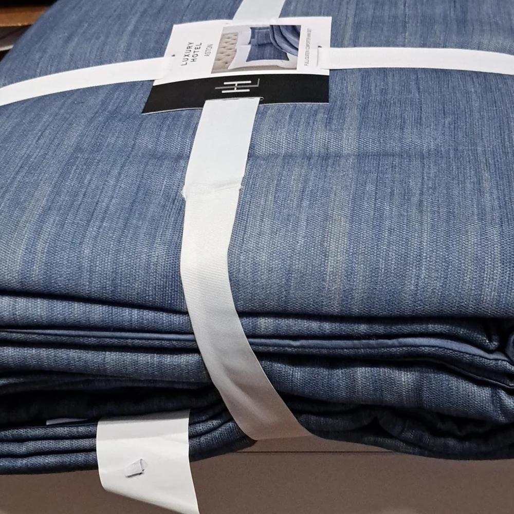 Luxury Hotel Aston Comforter Mini Set